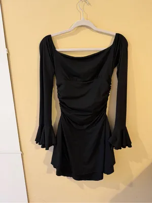 Elegant Off-Shoulder Black Ruffle Hem Dress thumbnail 3