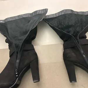 Boots Black Suede Knee-High Heeled with Rhinestone Buckle Accent 7.5 Lucita thumbnail 7