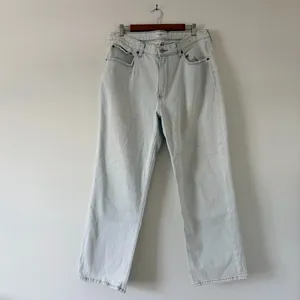 Abercrombie & Fitch Light Wash Mid Rise Baggy Jeans thumbnail 2