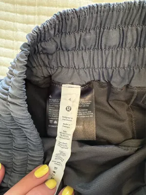 Lululemon High-Rise Hottie Hot Shorts 4 thumbnail 3