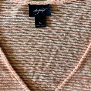 Daytrip Striped design Pink V-Neck Blouse from Buckle thumbnail 3