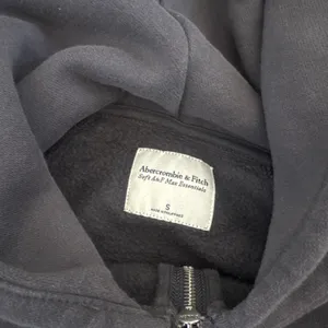 Grey Abercrombie & Fitch zip up  thumbnail 3