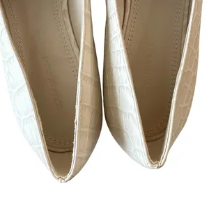 Tory Burch Georgia‎ Croc Embossed Ivory Loafers Size 7 thumbnail 3
