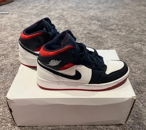 Air Jordan 1 Mid SE Olympic thumbnail 3
