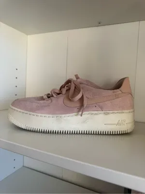 Pink Nike Air Force 1 Sneakers thumbnail 3
