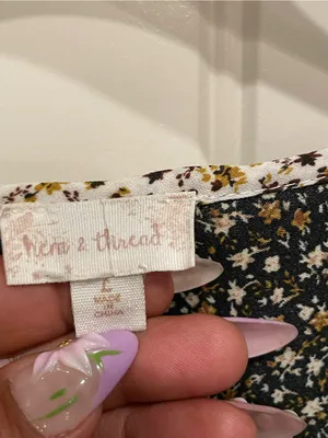 Hem & Thread Black Floral Long-Sleeve Peasant Blouse thumbnail 2