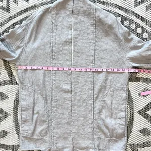 Aritzia Wilfred Lenglen Open Front Textured Jacket Blazer Kimono in Gray XS thumbnail 6