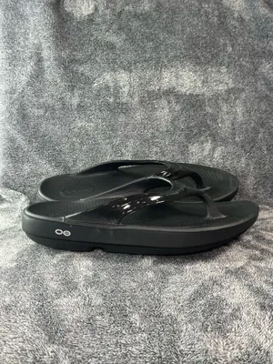 OOFOS OOlala Luxe Glossy Black Recovery Sandals Women Size 10 EU 41⁠ thumbnail 3