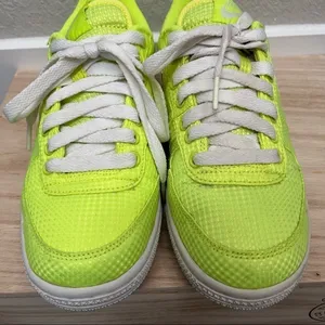 Nike Legend Neon Yellow‎ & White Lace Up Sneakers 6 thumbnail 4