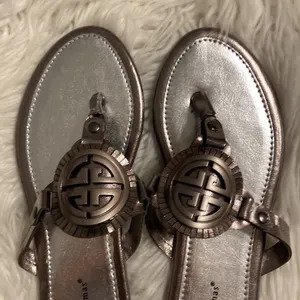 Pierre Dumas Sandals size 9 BNWOT color silver please see all photos thumbnail 11