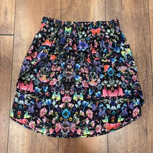 Lululemon Athletica Hotty Hot High Rise Skirt Skort Black Flowerscope Floral 4 thumbnail 1