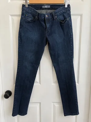 Levi’s Dark Wash Skinny Jeans Women’s Denim Slim Fit 11 pre loved thumbnail 1