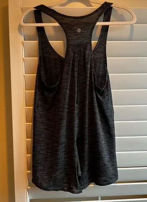 Lululemon top thumbnail 1