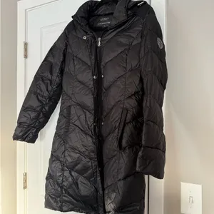 Ralph Lauren Ultra Light Weight 90% Down Fill Black Long Puffer Jacket With Hood thumbnail 8