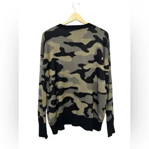 Isaac Mizrahi Green and Black Camo Pullover Knit Crewneck Sweater thumbnail 4