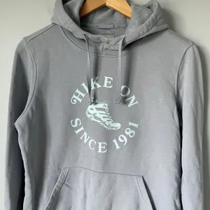 Merrell 'Hike On Since 1981' Hoodie Sweatshirt Gorpcore Blue Women's Size Medium thumbnail 3