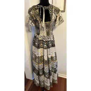 Puff Sleeve Maxi Dress Open Tie Back Smocking Green Beige Batik Size Medium Cato thumbnail 2