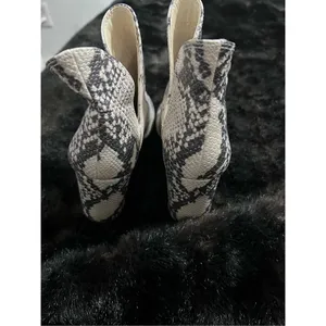 Steve Madden Rockstar Faux Snakeskin Boots size 8 booties thumbnail 3