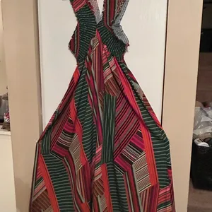 Beautiful off the shoulder (summer/100% polyester) Maxi Dress Size 2X.no brand. thumbnail 4
