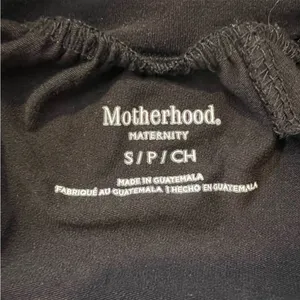 Motherhood Maternity | Black Capri Pants Stretch‎ Comfort Waistband Size Small thumbnail 4