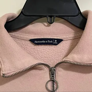 Abercrombie Women’s Half-Zip Pink Collared Sweater Size M (Used) thumbnail 4