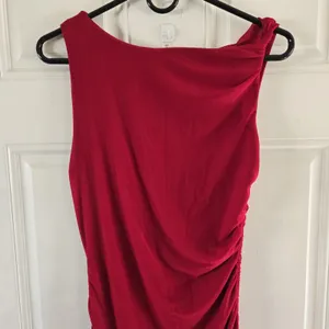 Princess Polly Red Ruched Bodycon Mini Dress Size US 8 Lined Cinch Sides Stretc thumbnail 2