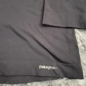 Patagonia black medium long sleeve thumbnail 2