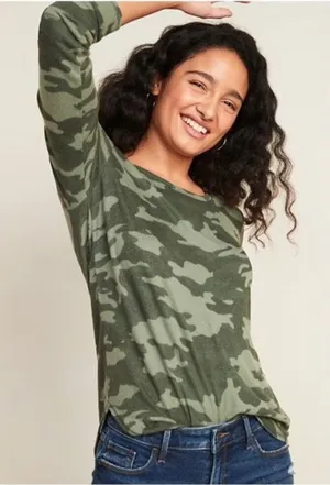Old Navy Green Camp Patterned Plush-Knit Long-Sleeve Tee Large‎ Soft Layering thumbnail 1