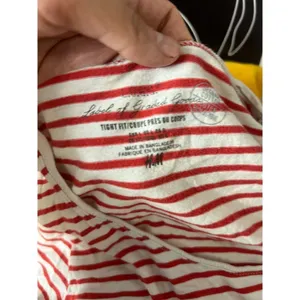 H&M stripped top thumbnail 4