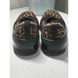 Bzees Rosie‎ Leopard Print Slip On Comfort Shoes Women's 7.5M Lightweight thumbnail 2
