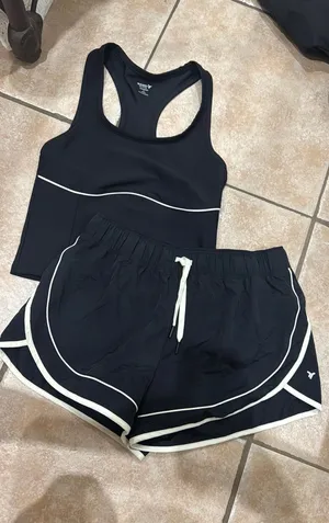 Old Navy Athletic Set  thumbnail 1