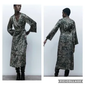 Zara Green Midi Long Sleeve Wrap Dress thumbnail 2