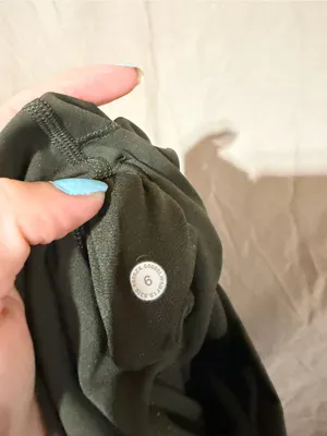 Lululemon Wunder Under High-Rise Crop 23" *Updated Scallop Full-On Luxtreme thumbnail 4