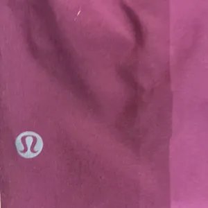 Lululemon Women’s &Go Endeavor Athletic Shorts Maroon Size 10 2” Inseam thumbnail 3