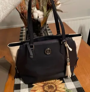 Nine West The Natala Tote features a top zip closure, interior pockets, and shoulder strap thumbnail 1