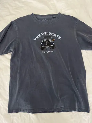 Life is Good University of New Hampshire T shirt thumbnail 1
