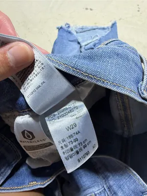 Levi’s mid length Blue Denim Women’s Shorts 29 thumbnail 8