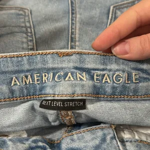 American Eagle light wash distressed High-rise Jean Shorties denim shorts size 0 thumbnail 8