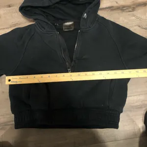 Gymshark cropped zip up hooded sweatshirt - small thumbnail 3