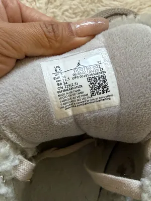 Nike Air Jordan 1 Low SE Sherpa Fleece Grey Suede Sneakers Womens Size 5.5 Cozy thumbnail 6