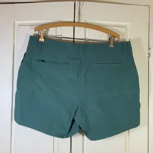 Amazon‎ Essentials Womens Sage Green Utility Hiking Shorts Sz 16 Gorpcore Casual thumbnail 3