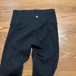 Wonder under lululemon leggings thumbnail 3