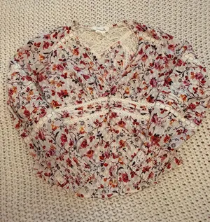 Anthropologie Puff-Sleeved Lace Buttondown Size 4 Pink Floral Top thumbnail 1