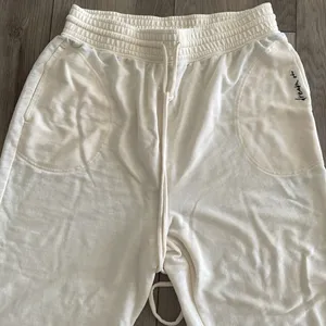 Cutest White Ivory Long Flowy Free People Lounge Pants thumbnail 2