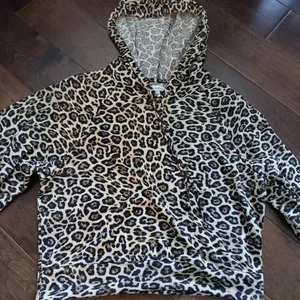 Crop style hoodie size medium in leopard print with wide sleeves by love fire thumbnail 1