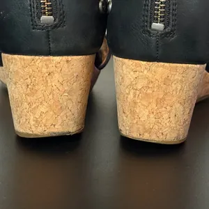 UGG Black Leather Wedge Sandals Womens 8.5 Zoe II Cork Ankle Strap 1102674 thumbnail 6