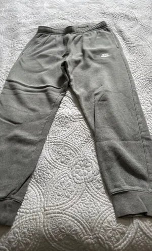 Light grey Nike sweatpants thumbnail 1