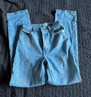 Abercrombie High-Rise Jeans 90s thumbnail 1