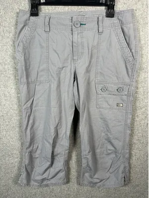 The North Face Capri Pants Womens Size 10 Gray Cargo Hiking Cotton Pockets‎ thumbnail 1