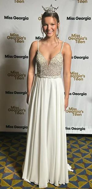 White Sherri Hill Gown thumbnail 3